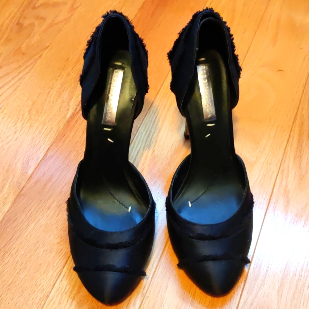 BCBG Satin heel